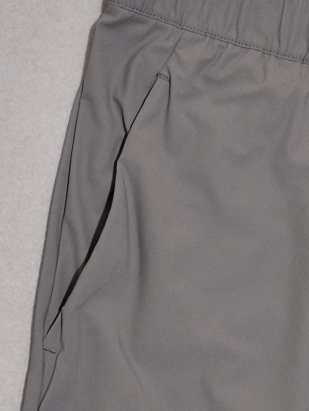 adidas essentials jogger